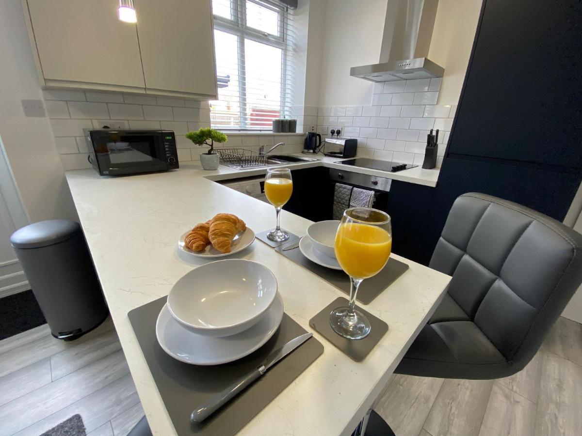 Hu-Thirteen Apt One - Sleeps 4 Apartman Hessle Kültér fotó